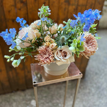 Load image into Gallery viewer, Pesach Blues Small