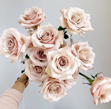 Load image into Gallery viewer, Thanksgiving Bouquet Grande