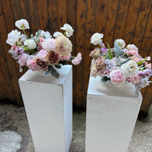 Load image into Gallery viewer, Strawberry Lilac Small
